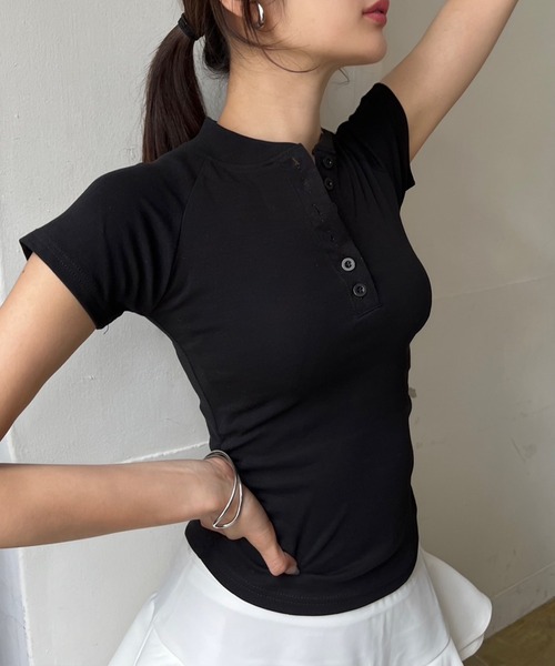 Jewelobe（ジュエローブ）の「ヘンリーネックサイドギャザークロップドTシャツ（Tシャツ/カットソー・レディース・オフホワイト/ブラック/グレー・FREE）」の18枚目の写真