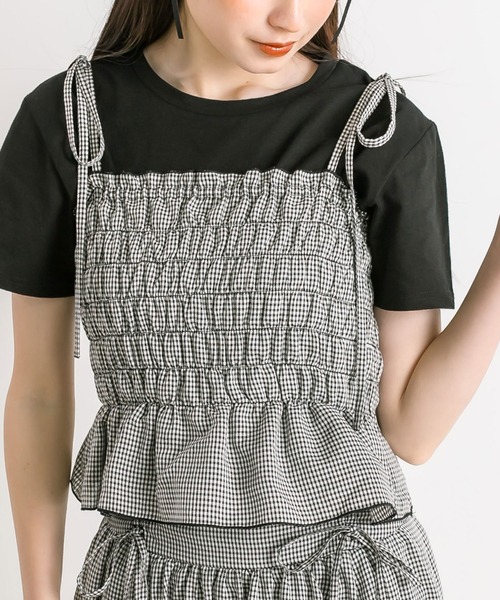 OLIVE des OLIVE(オリーブデオリーブ)の「肩リボンシャーリングビスチェ(シャツ/ブラウス・レディース・オフホワイト/ブラック/サックスブルー/ブラック系・FREE)」の1枚目の写真