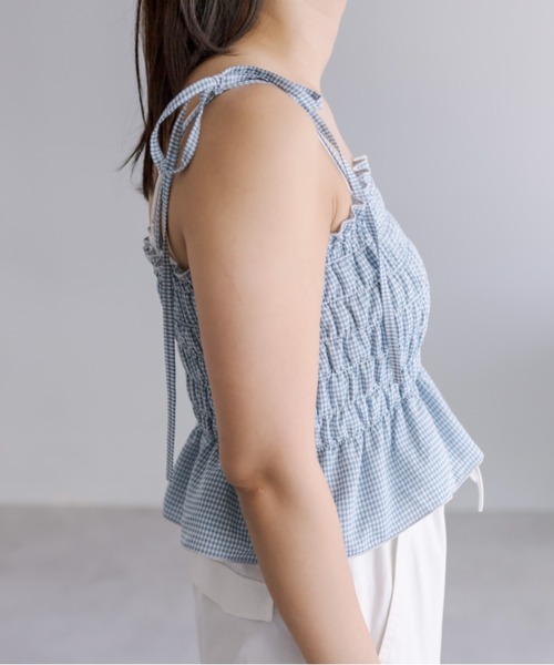 OLIVE des OLIVE(オリーブデオリーブ)の「肩リボンシャーリングビスチェ(シャツ/ブラウス・レディース・オフホワイト/ブラック/サックスブルー/ブラック系・FREE)」の10枚目の写真