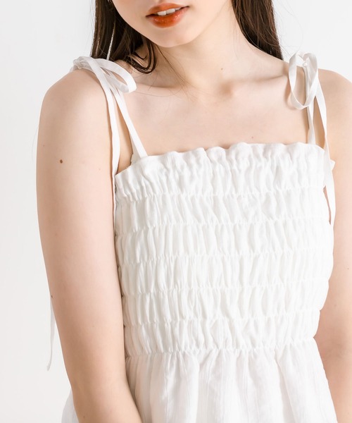 OLIVE des OLIVE(オリーブデオリーブ)の「肩リボンシャーリングビスチェ(シャツ/ブラウス・レディース・オフホワイト/ブラック/サックスブルー/ブラック系・FREE)」の18枚目の写真