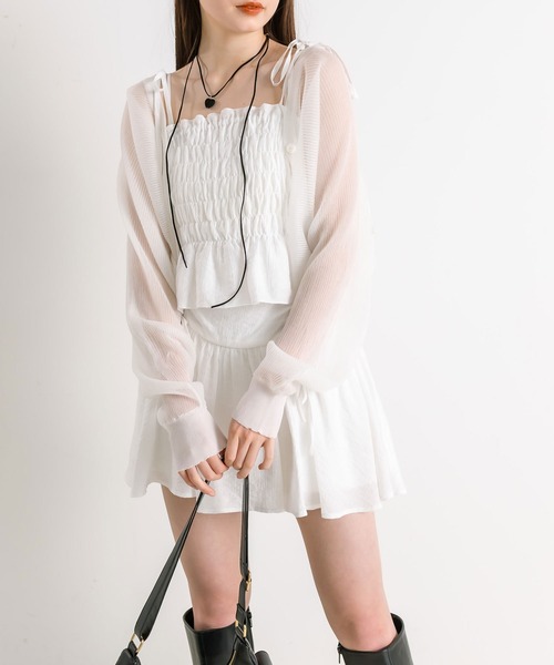 OLIVE des OLIVE(オリーブデオリーブ)の「肩リボンシャーリングビスチェ(シャツ/ブラウス・レディース・オフホワイト/ブラック/サックスブルー/ブラック系・FREE)」の20枚目の写真