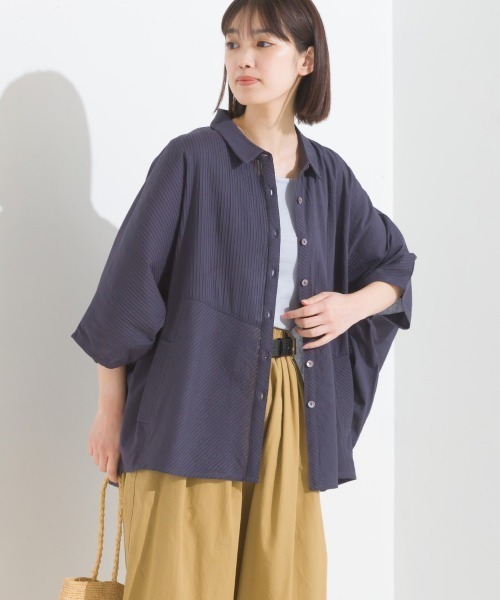 OMNES（オムネス）の「コットンキャンブリックピンタックドルマンシャツ半袖（シャツ/ブラウス・レディース・チャコール/キャメル/グリーン/ラベンダー/ホワイト/ベージュ・FREE）」の3枚目の写真