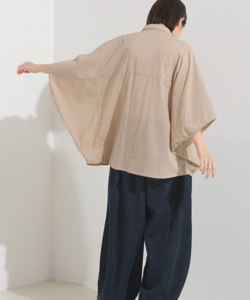 OMNES（オムネス）の「コットンキャンブリックピンタックドルマンシャツ半袖（シャツ/ブラウス・レディース・チャコール/キャメル/グリーン/ラベンダー/ホワイト/ベージュ・FREE）」の8枚目の写真