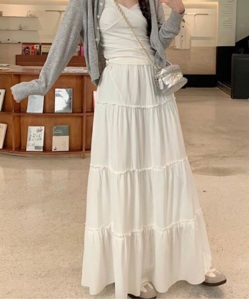 gossip!ロサンゼルス(ゴシップロサンゼルス)の「シンプルフェミニンフリルロングボリュームティアードスカート /体型カバー 春夏 カジュアル 3color(スカート・レディース・ピンク/ホワイト/ブラック・FREE)」の11枚目の写真