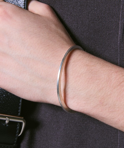 MAISON SPECIAL(メゾンスペシャル)の「《UNISEX》【Mountain People x MAISON SPECIAL】Bangle6/バングル6 【MAISON SPECIAL/メゾンスペシャル】(バングル/リストバンド・メンズ・シルバー・FREE)」の4枚目の写真