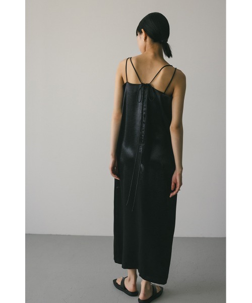 STYLEMIXER（スタイルミキサー）の「ミラーサテンストリングキャミワンピース（ワンピース・レディース・ブラウン/ブラック/サックスブルー・SMALL/MEDIUM）」の12枚目の写真