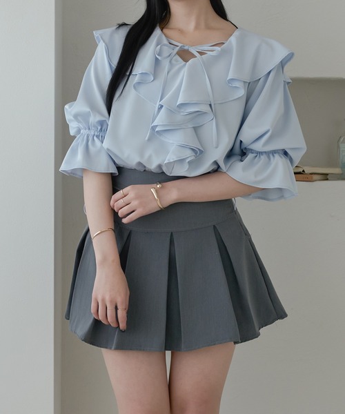 Ambre Neige(アンブルネージュ)の「drawstring volume fill blouse / ドロストボリュームフリルブラウス(シャツ/ブラウス・レディース・チャコールグレー/オフホワイト/ライトブルー・FREE)」の19枚目の写真