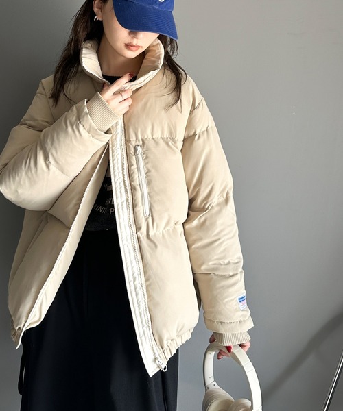 Java(ジャバ)の「《JaVa ジャバコラボ》防寒とオシャレを両立。配色ジップ×フィンガーホール付き中綿ブルゾン(ブルゾン・レディース・ライトグレー/ベージュ/ブラック・LARGE/MEDIUM/SMALL/X-LARGE)」の13枚目の写真