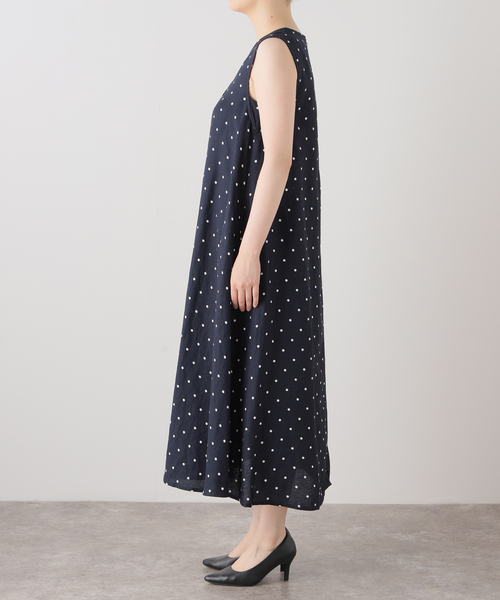 B.C STOCK(ベーセーストック)の「《追加2》リネンレーヨンスリーブレスワンピース(ワンピース・レディース・レッド/ブルー/ダークブルー/ブラック・FREE)」の10枚目の写真