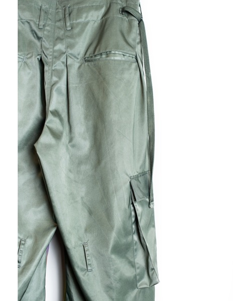 SEVESKIG(セヴシグ)の「SEVESKIG/セブシグ/Wide 6PK MilitaryPants(カーゴパンツ・メンズ・カーキ・SMALL/MEDIUM/LARGE/X-LARGE)」の3枚目の写真