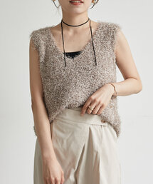 Thevon（ゼボン）の「フェザーヤーンVネックベスト（ニット/セーター）」