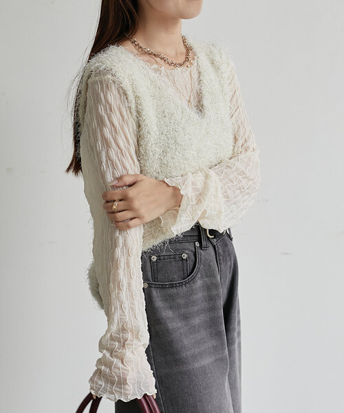 Thevon（ゼボン）の「フェザーヤーンVネックベスト（ニット/セーター・レディース・グレー/アイボリー/モカ・FREE）」の6枚目の写真