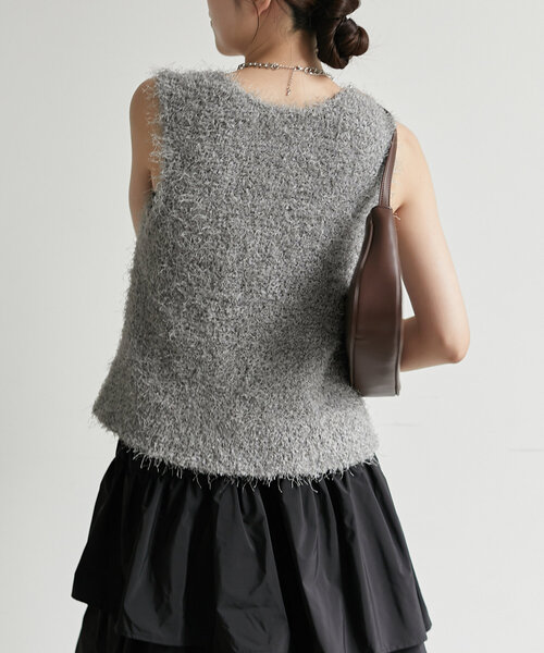 Thevon（ゼボン）の「フェザーヤーンVネックベスト（ニット/セーター・レディース・グレー/アイボリー/モカ・FREE）」の12枚目の写真