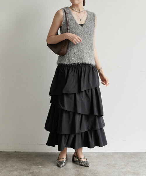 Thevon（ゼボン）の「フェザーヤーンVネックベスト（ニット/セーター・レディース・グレー/アイボリー/モカ・FREE）」の15枚目の写真