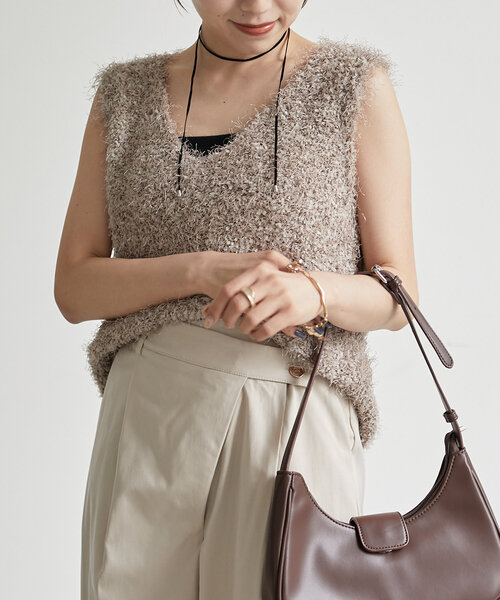 Thevon（ゼボン）の「フェザーヤーンVネックベスト（ニット/セーター・レディース・グレー/アイボリー/モカ・FREE）」の18枚目の写真