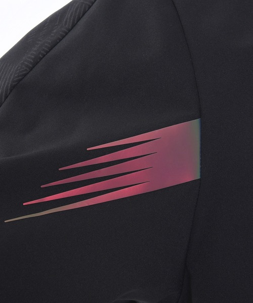 NEW BALANCE(ニューバランス)の「Black Out Collection ストレッチウーブンピステトップ(その他トップス・メンズ・ブラック/チャコールグレー・SMALL/MEDIUM/LARGE/X-LARGE/XX-LARGE/XXX-LARGE)」の6枚目の写真