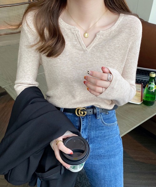 ABITOKYO(アビトーキョー)の「キーネック長袖もちもちニットトップス(ニット/セーター・レディース・オレンジ/アイボリー/ブルーグレー/ホワイト/ブラック/ベージュ・FREE)」の1枚目の写真