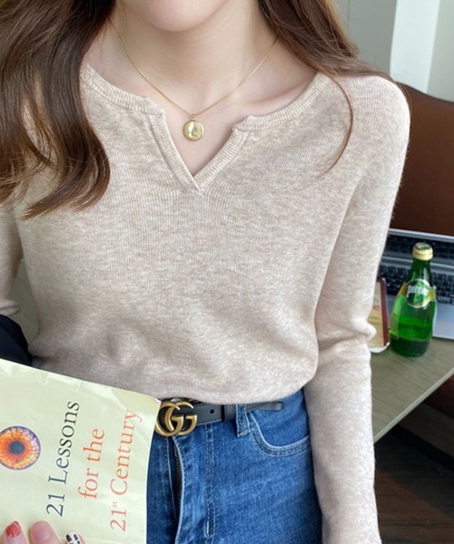 ABITOKYO(アビトーキョー)の「キーネック長袖もちもちニットトップス(ニット/セーター・レディース・オレンジ/アイボリー/ブルーグレー/ホワイト/ブラック/ベージュ・FREE)」の20枚目の写真