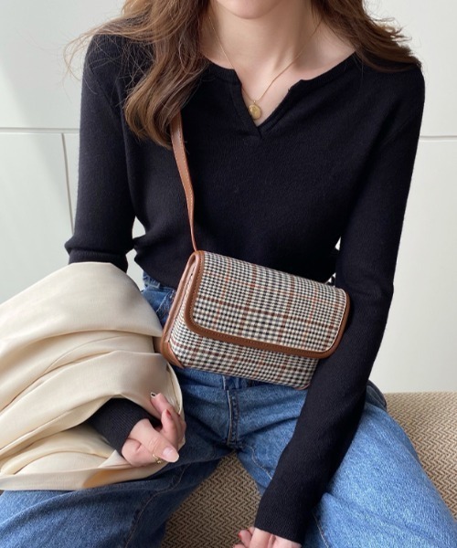 ABITOKYO(アビトーキョー)の「キーネック長袖もちもちニットトップス(ニット/セーター・レディース・オレンジ/アイボリー/ブルーグレー/ホワイト/ブラック/ベージュ・FREE)」の16枚目の写真