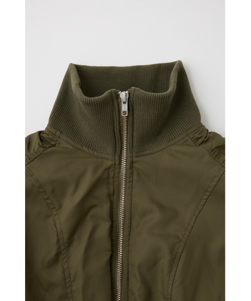 AZUL by moussy（アズールバイマウジー）の「サムホールショートMA-1（MA-1・レディース・カーキ/ブラック/アイボリー・FREE）」の9枚目の写真