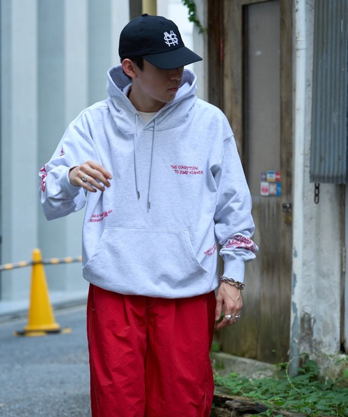 SOUNDSGOOOOD（サウンズグッド）の「【SOUNDS GOOOOD / サウンズグッド】スケーターフォトプリントオーバーパーカー（パーカー・メンズ・ブラック/ライトグレー・ONE SIZE）」の7枚目の写真