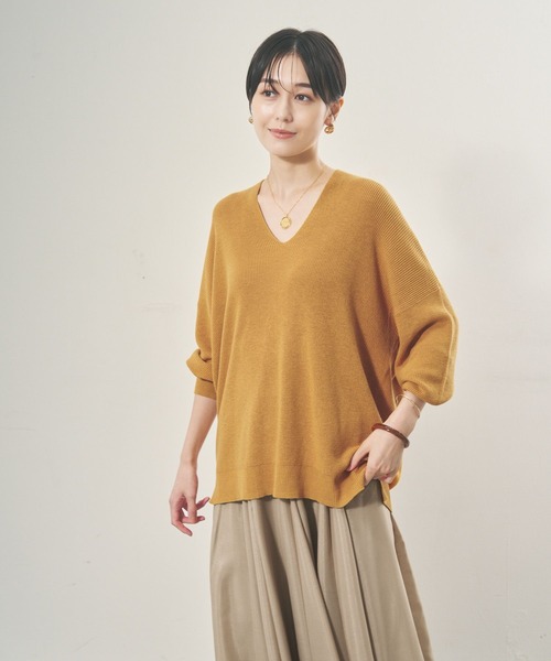 Elura（エルーラ）の「【人気NO.1！2024A/W登場！】抜け感Vネックニット／133673（ニット/セーター・レディース・ブルー系その他4/チャコールグレー/フューシャピンク/ブラック系その他/ベージュ/イエロー・SMALL/LARGE/MEDIUM）」の5枚目の写真