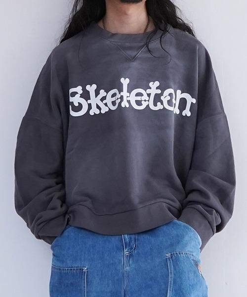 DISCOVERED（ディスカバード）の「DISCOVERED SUNBURN SKELTON SWEAT（スウェット・メンズ・グリーン/チャコールグレー/ブルー・1/3）」の2枚目の写真