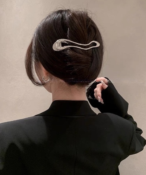 E&C closet…（イーアンドシークローゼット）の「メタルヘアクリップ（バレッタ/ヘアクリップ・レディース・ゴールド/シルバー・FREE）」の12枚目の写真
