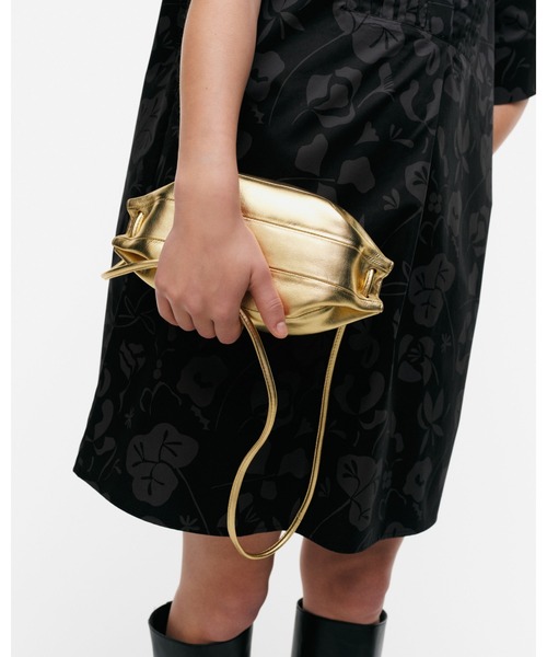 marimekko（マリメッコ）の「Pikku Karla　shoulder bag（ショルダーバッグ・レディース・シルバー・FREE）」の5枚目の写真