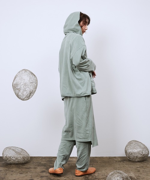 Dulcamara（ドゥルカマラ）の「ピグメントジャージーホックパーカー（パーカー・レディース・グリーン/ベージュ/ブラック・0/1）」の9枚目の写真