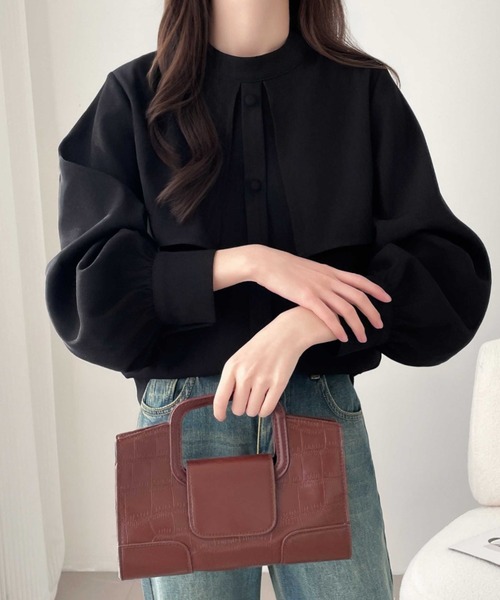 ABITOKYO(アビトーキョー)の「ボリュウーム袖クルミボタンケーブデザインブラウス(シャツ/ブラウス・レディース・ホワイト/ブラック/ブルーグレー・M/L/XL)」の17枚目の写真