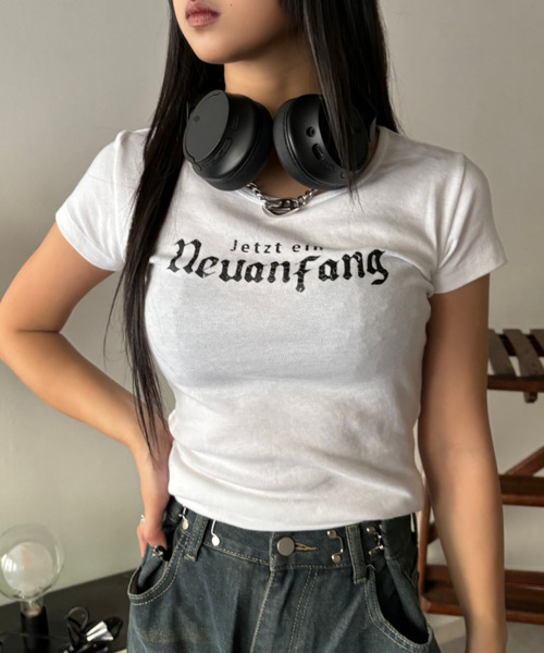 Ada.(エイダ)の「レタリングデザイン ロゴ 半袖Tシャツ(Tシャツ/カットソー・レディース・ブラック/ホワイト・FREE)」の8枚目の写真