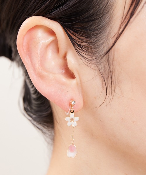 gargle(ガーグル)の「gargle ガーグル:桜吹雪 さくら 樹脂アンピアス(イヤリング)(イヤリング・レディース・ホワイト/ピンク・FREE)」の9枚目の写真