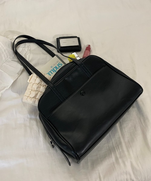 Teem Store(チームストア)の「【大容量/iPad対応/A5対応◎】【動画あり/お気に入り数2.6万人突破!/累計販売数5000点!】フロントポケットスクエアショルダーバッグ マチあり(ショルダーバッグ・レディース・ブラック/ブラウン・F)」の22枚目の写真