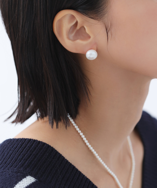 Lilas(リラ)の「ボタンパールピアス K10(両耳)(ピアス(両耳用)・レディース・ゴールド・FREE)」の7枚目の写真