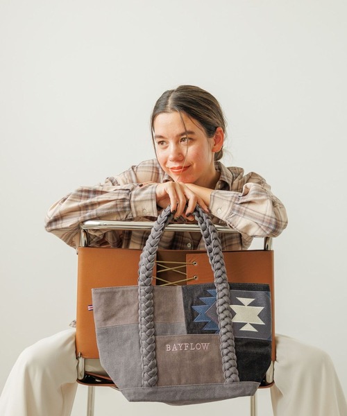 BAYFLOW（ベイフロー）の「ネイティブデニムパッチロゴトート（トートバッグ・レディース・ブラック・FREE）」の20枚目の写真