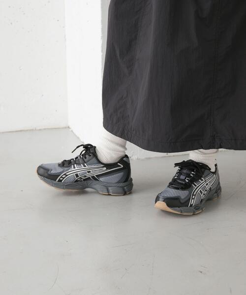 まき #asics ブラック/ホワイト スニーカー ほぼ新品】ASICS EX89 25.5㎝ブラック/ホワイト スニーカー - メルカリ