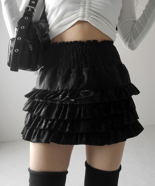 me+em select(ミームセレクト)の「※※【 3color /インナーパンツ裏地付 】ハイウエストシャーリングフリルミニスカート / high waist shirring frill mini skirt(スカート・レディース・ブラック/ベージュ・FREE)」の7枚目の写真