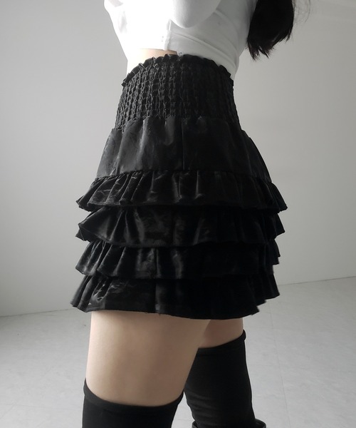 me+em select(ミームセレクト)の「※※【 3color /インナーパンツ裏地付 】ハイウエストシャーリングフリルミニスカート / high waist shirring frill mini skirt(スカート・レディース・ブラック/ベージュ・FREE)」の5枚目の写真