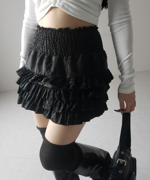me+em select(ミームセレクト)の「※※【 3color /インナーパンツ裏地付 】ハイウエストシャーリングフリルミニスカート / high waist shirring frill mini skirt(スカート・レディース・ブラック/ベージュ・FREE)」の9枚目の写真