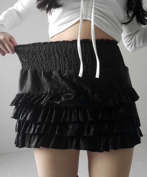 me+em select(ミームセレクト)の「※※【 3color /インナーパンツ裏地付 】ハイウエストシャーリングフリルミニスカート / high waist shirring frill mini skirt(スカート・レディース・ブラック/ベージュ・FREE)」の3枚目の写真