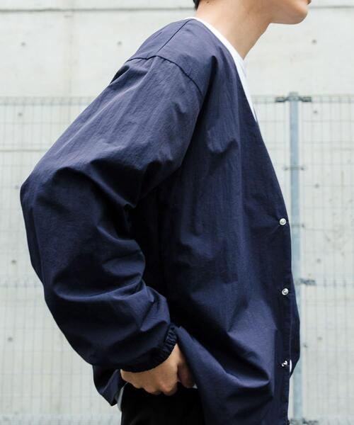 ITEMS URBANRESEARCH（アイテムズ アーバンリサーチ）の「『セットアップ対応』ナイロン リングドットボタン カーディガン（カーディガン/ボレロ・メンズ・ネイビー/ブラック/チャコールグレー・MEDIUM/LARGE）」の21枚目の写真