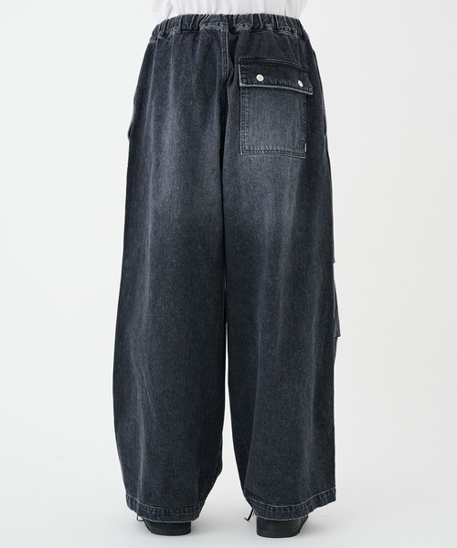Jieda(ジエダ)の「PARACHUTE DENIM PANTS(デニムパンツ・メンズ・ブラック/インディゴブルー・1/2)」の5枚目の写真