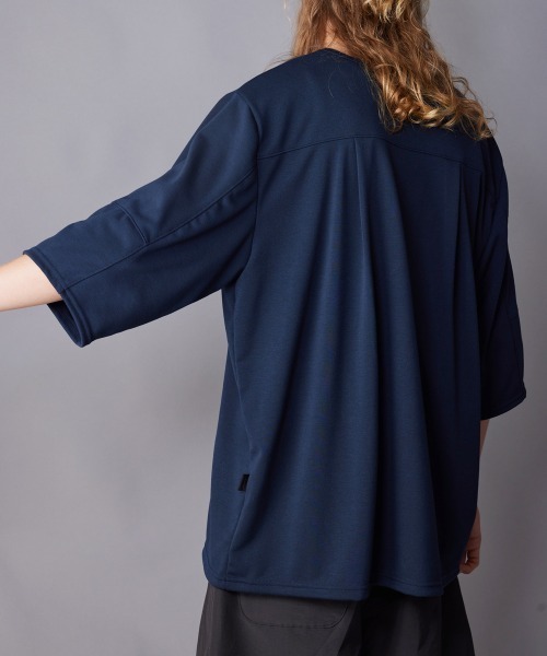 rehacer（レアセル）の「rehacer : Lanthanum Sleeve CS / ランタンスリーブカットソー（Tシャツ/カットソー・メンズ・ネイビー/チャコールグレー・SMALL/MEDIUM/LARGE/X-LARGE）」の2枚目の写真
