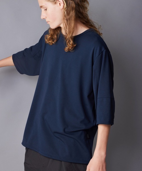 rehacer（レアセル）の「rehacer : Lanthanum Sleeve CS / ランタンスリーブカットソー（Tシャツ/カットソー・メンズ・ネイビー/チャコールグレー・SMALL/MEDIUM/LARGE/X-LARGE）」の6枚目の写真