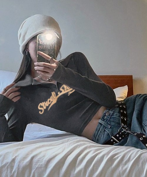 VIBGYOR（ヴィブジョー）の「【EIZZ/アイズ】ポロ襟 クロップド丈 ロゴ ロンT（Tシャツ/カットソー・レディース・ブラック/ブラウン/グレー/オフホワイト・FREE）」の12枚目の写真