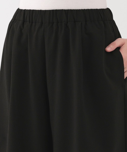 無印良品（ムジルシリョウヒン）の「婦人　風を通す　ストレッチサッカーイージークロップドパンツ（その他パンツ・レディース・ダークグレー/ブラック/ネイビー・S/M/L/XL）」の7枚目の写真