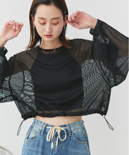 ad thie(アドティエ)の「ショート丈 ドロストメッシュプルオーバー(Tシャツ/カットソー・レディース・ブラック/オフホワイト・FREE)」の8枚目の写真