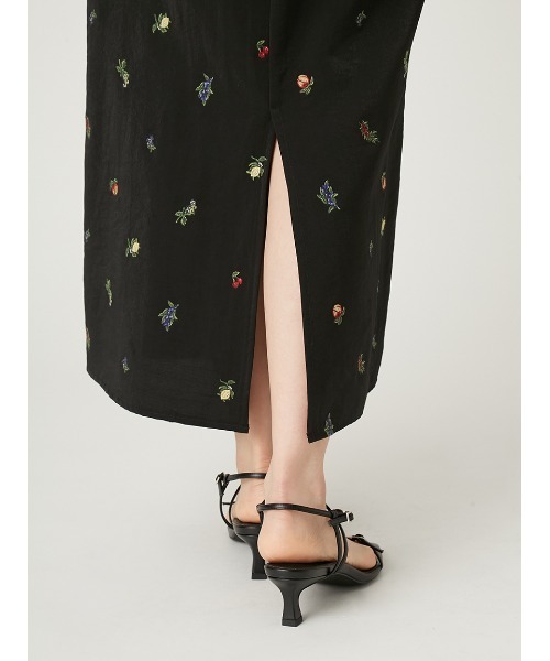 フレイアイディー　フルーツエンブロイダリーパフスリーブワンピース FRAY I.D（フレイアイディー）の「フルーツエンブロイダリー