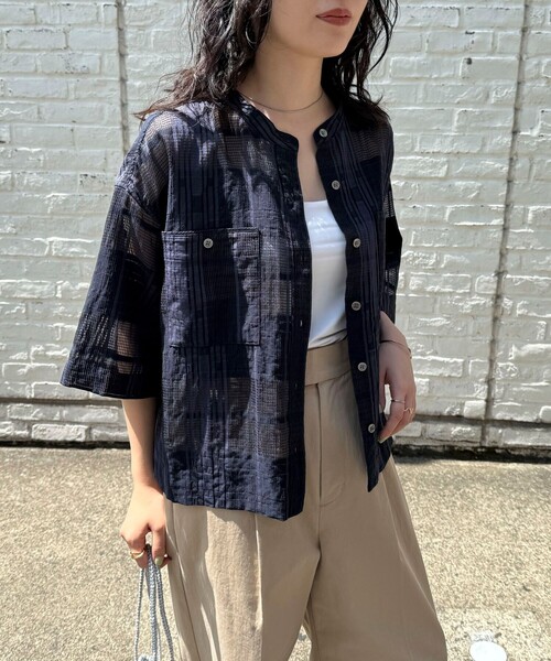 fredy emue(フレディエミュ)の「シアーチェック半袖シャツ(シャツ/ブラウス・レディース・ネイビー/オフホワイト・38)」の7枚目の写真